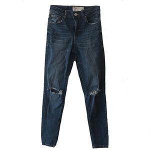 GARAGE DISTRESSED JEANS SIZE 0